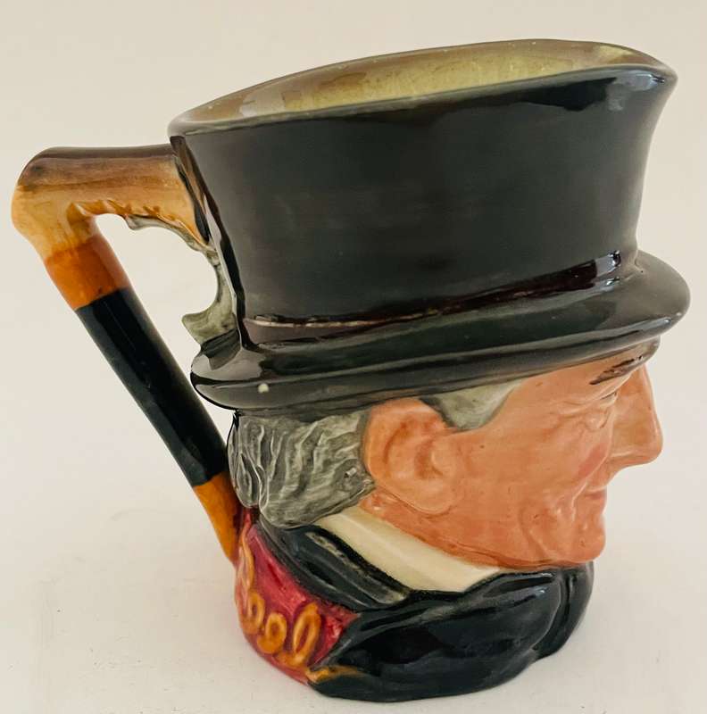 Royal Doulton Toby jug (John Peel) 9cm tall by 5 cm wide