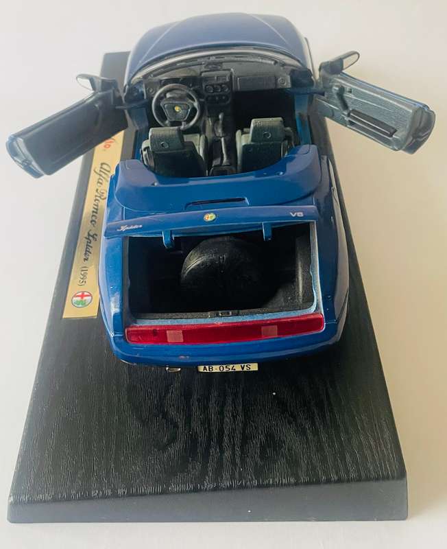 Maisto Alfa Romeo spider (1995) special edition in original packaging