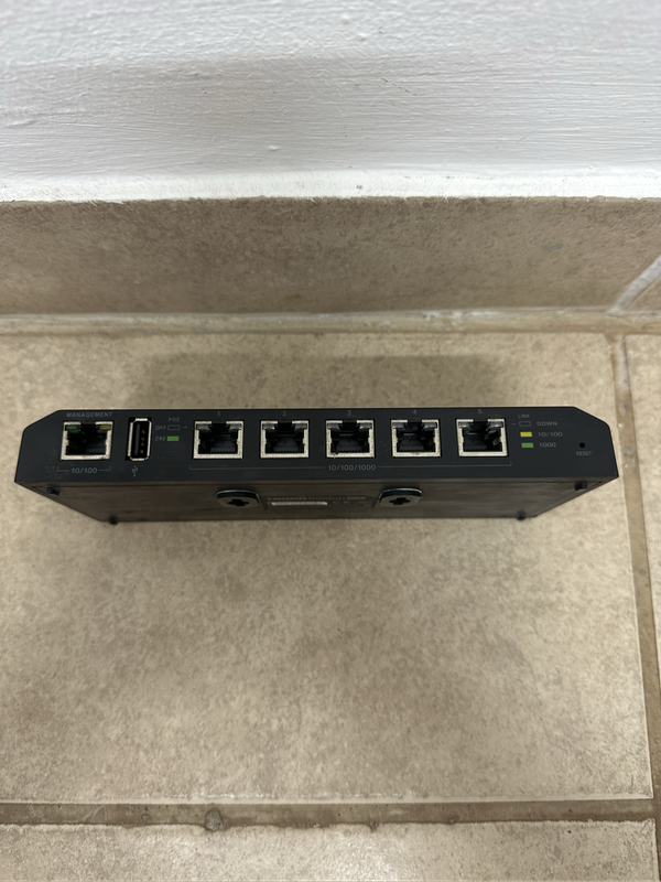 Ubiquiti 5 Port POE Tough Switch