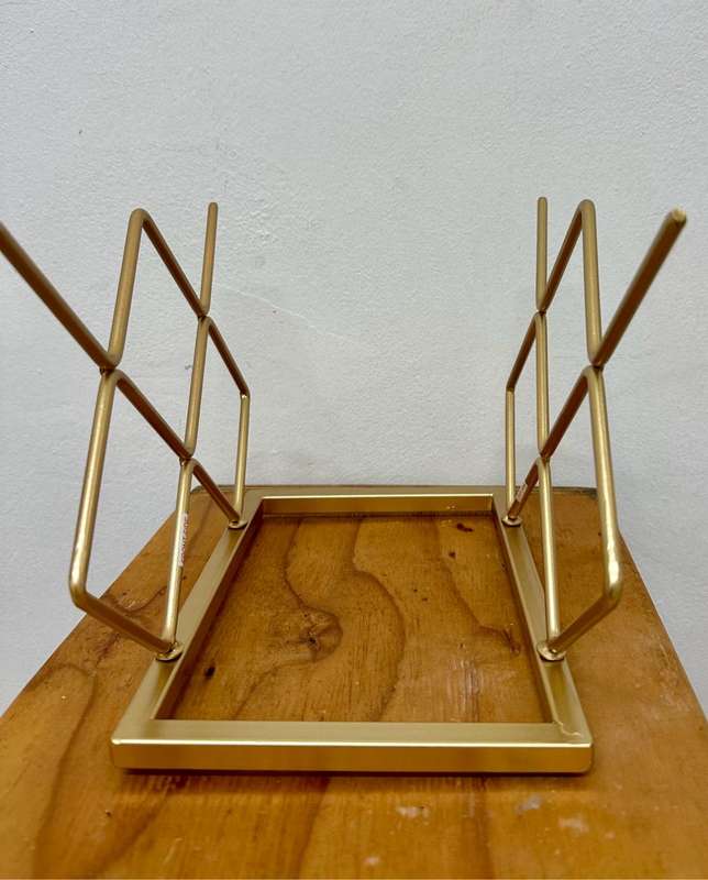 5 Bottle Golden Geometric Wine Rack