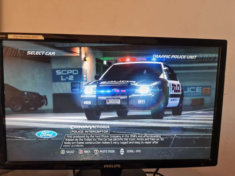 XBOX 360 E Console + Remotes + Games