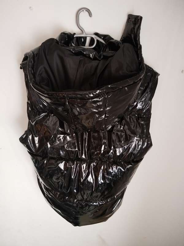 Black Gilet puffer