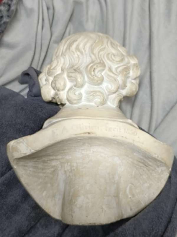 ANTIQUE PORTRAIT MARBLE BUST OF WILLIAM SHAKESPEARE
