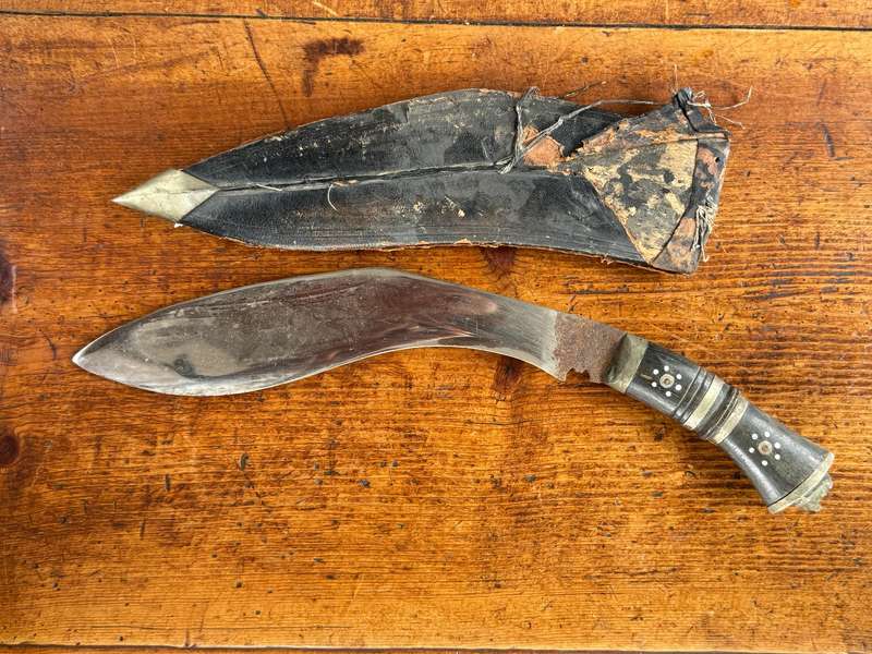 Kukri knife (India). 31cm in length