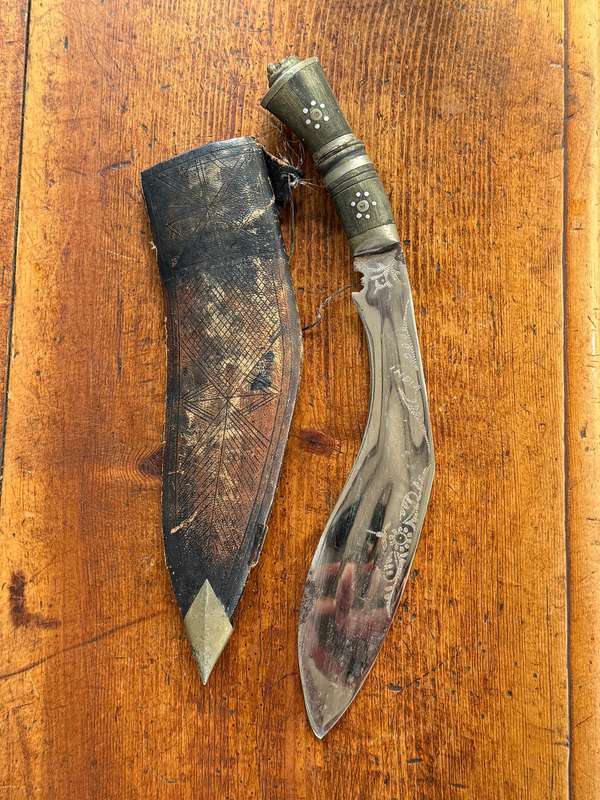 Kukri knife (India). 31cm in length