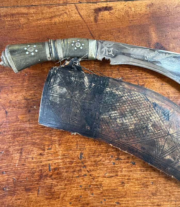 Kukri knife (India). 31cm in length