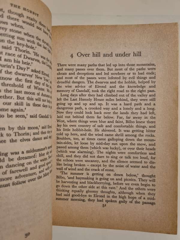 The Hobbit. Rare cover. JRR Tolkien.
