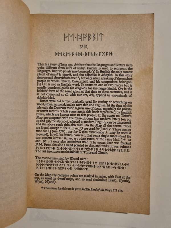 The Hobbit. Rare cover. JRR Tolkien.