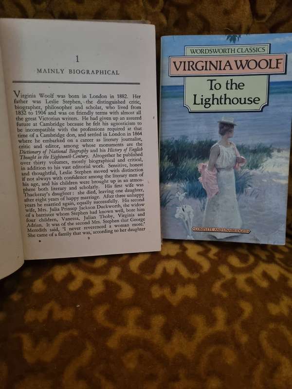 Virginia Woolf - To the Lighthouse PLUS a rare hardcopy discussing her life and work!