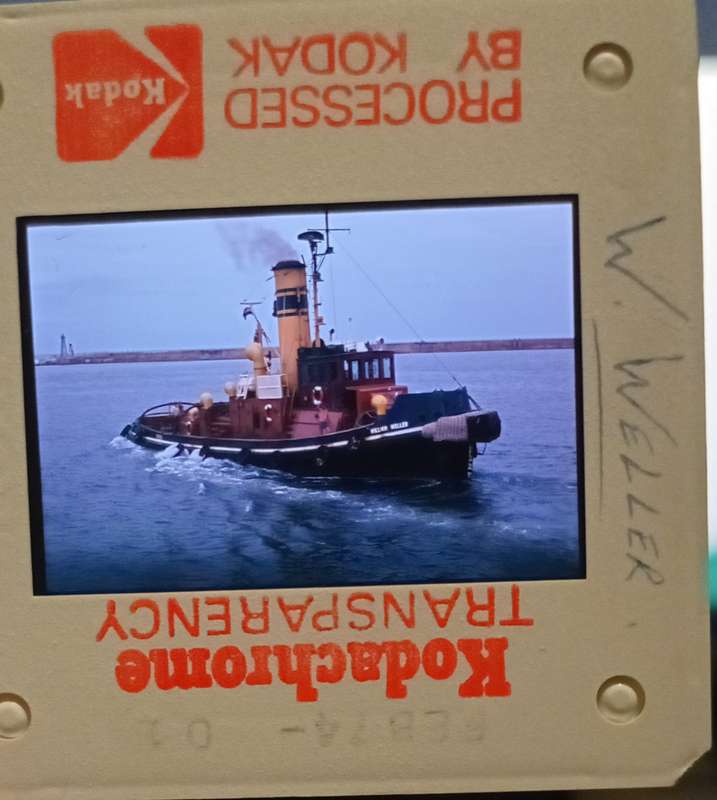 4 x Slides of TUG BOATS TAKEN IN PE HARBOUR