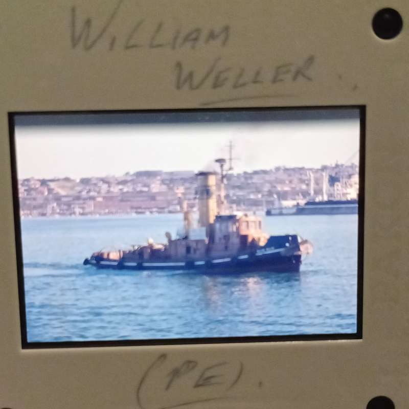 4 x Slides of TUG BOATS TAKEN IN PE HARBOUR