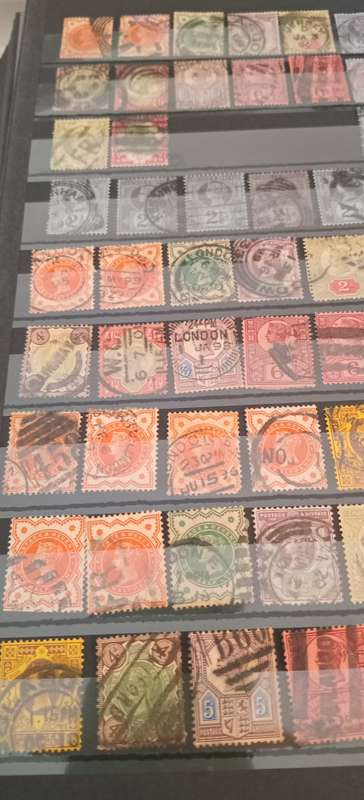 REDUCED!! 1887-1900 Jubilee lot of 69 stamps with 2 full sets and extra stamps with different shades