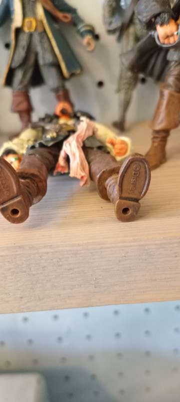 Pirates of the Carribean Zizzel series x 9 figurines