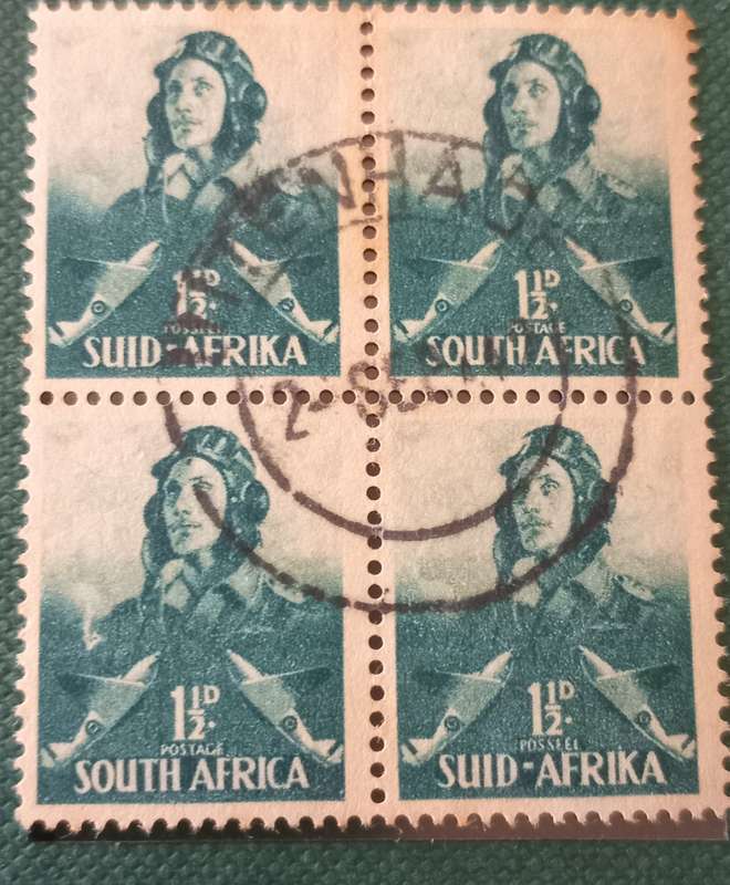 1942 Large Wars SG 90(var) White "V" On shoulder Block of 4