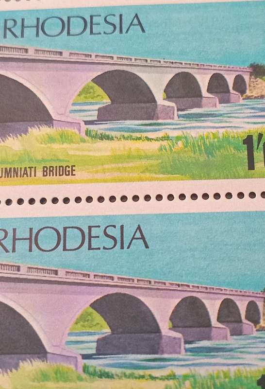 RHODESIA 1969 C101a SCARCE White arch variety on the top right stamp in a block of 6 1s 6d