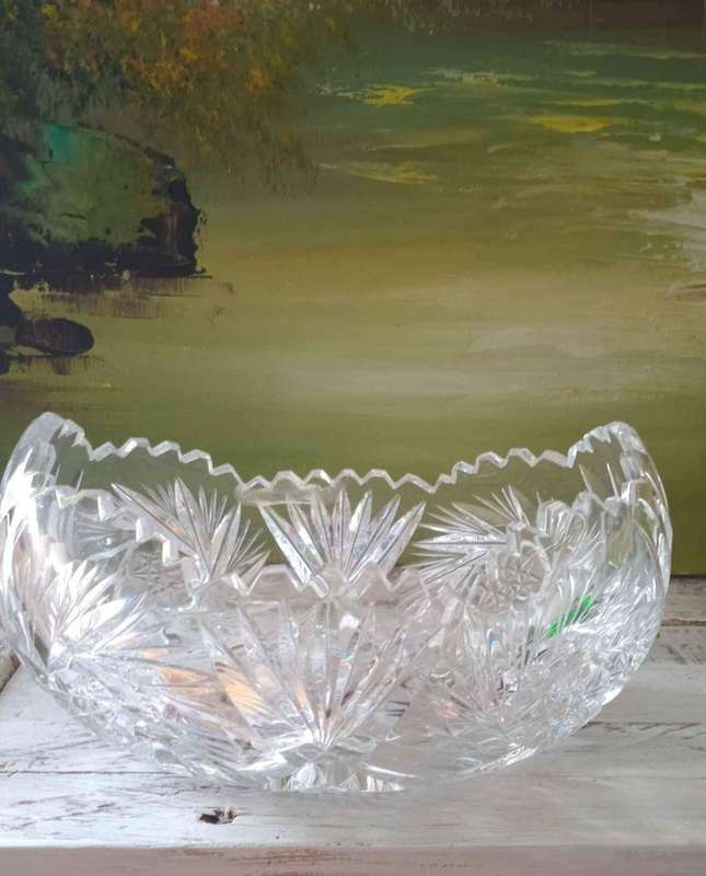 Beautiful Rose Cut Crystal Bowl