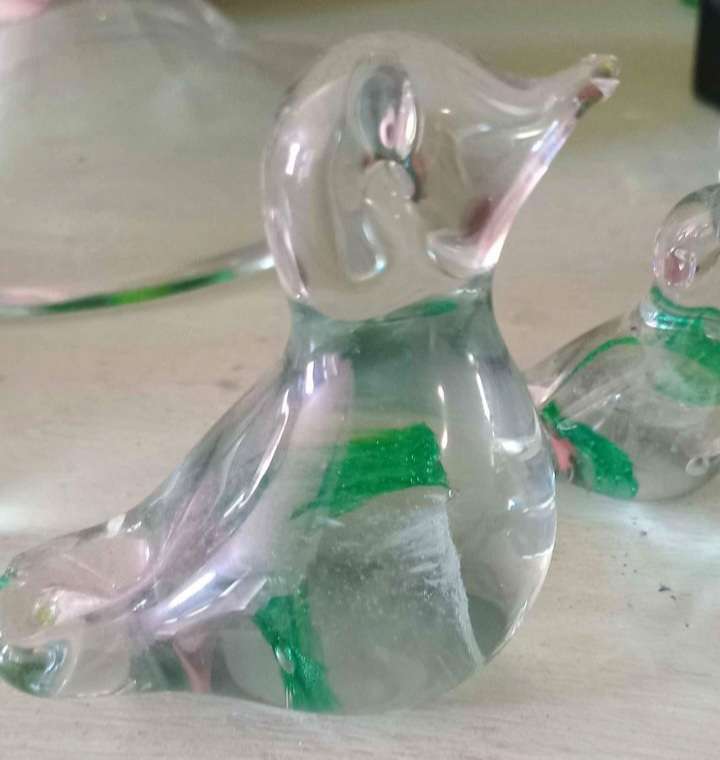 2 x Adorable Small Murano Birds clear glass and green inlay