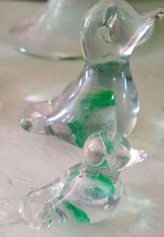 2 x Adorable Small Murano Birds clear glass and green inlay