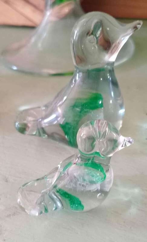 2 x Adorable Small Murano Birds clear glass and green inlay