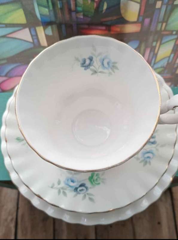 ROYAL ALBERT INSPIRATION TRIO