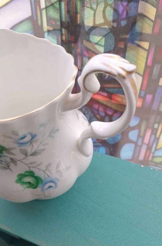ROYAL ALBERT INSPIRATION MILK JUG