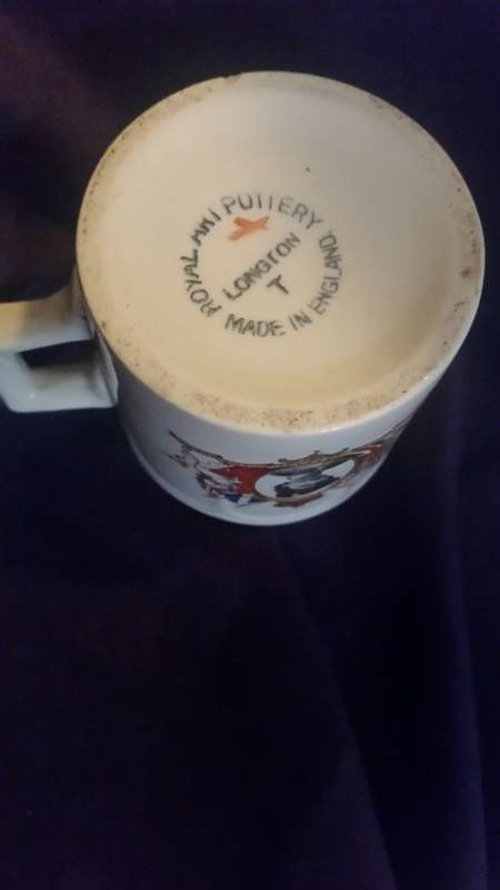 Vintage/antique Queen Elizabeth II, coronation and WWII set of cups (X3)