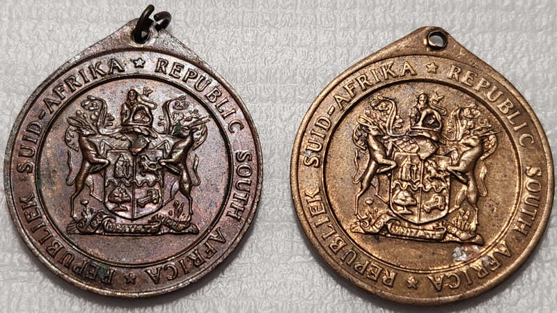 x2 - 31-5-1961 - FORMATION of the Republic of South Africa - Bronze Medallions