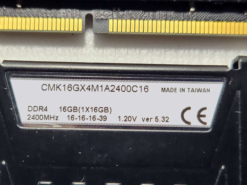 DDR4 - 16GB - Corsair VENGEANCE  LPX - 2400Mhz 1.2v