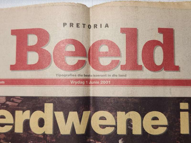 BEELD Newspaper - 1 June 2001 - The collapse of Strijdom square.