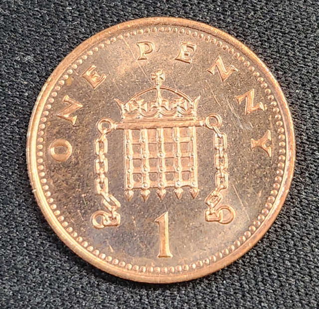 1 (ONE) PENNY - 2001 - Great Britain - RED in A/UNC  - Brilliant coin !