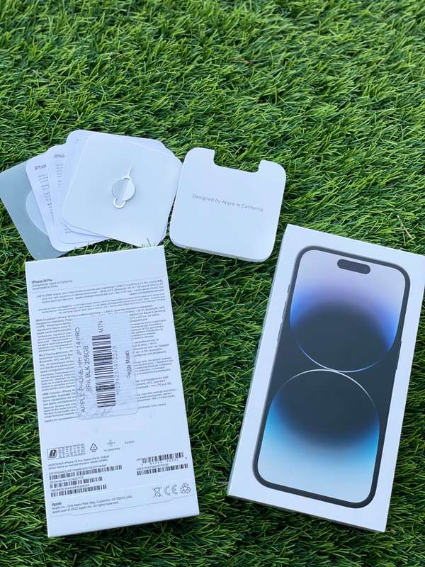 Apple iPhone 14 Pro SPACE BLACK 256gb - Absolutely perfect condition!!!