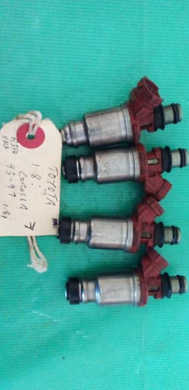 toyota corolla 180i injector set.