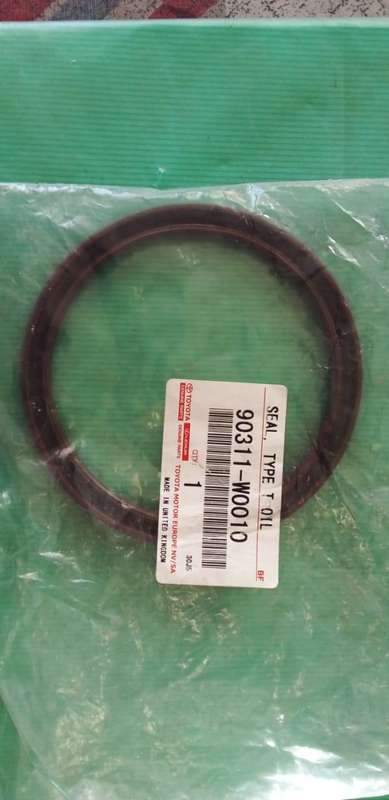 TOYOTA QUANTUM.HILUX GENUINE REAR CRANK OIL SEAL