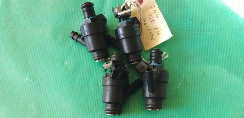 BMW 318i e36 or e46 injector set