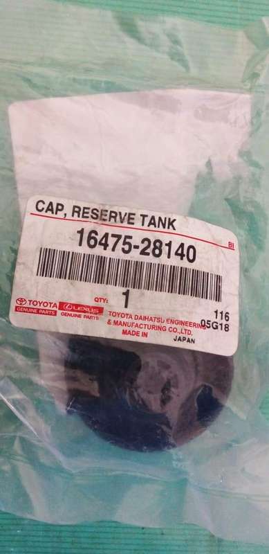 TOYOTA FORTUNAR ETC EXPANSION BOTTLE CAP.GENUINE PART