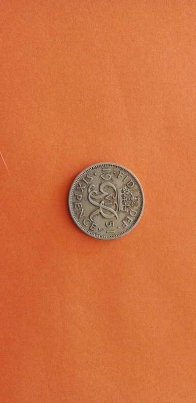 BRITISH 1951 SIX PENCE COIN as per image.