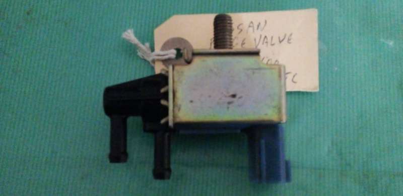 NISSAN ORIGINAL PURGE VALVE as per image.