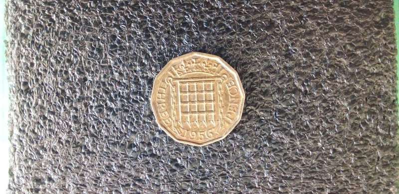 GREAT BRITAIN 1956 3 PENCE COIN.