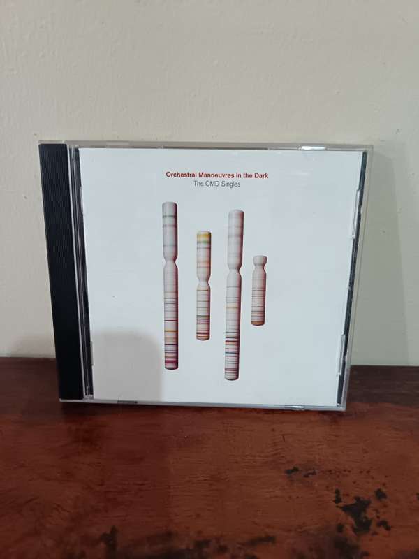 Orchestral Manoeuvres In The Dark - The OMD Singles on Music CD