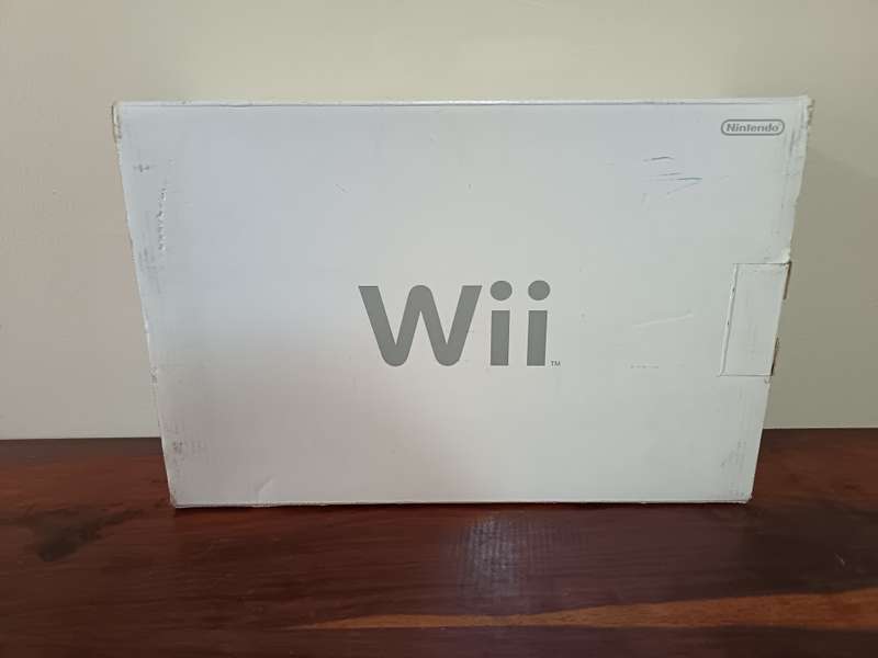 Rare Nintendo WII Blue Console - Complete in Box