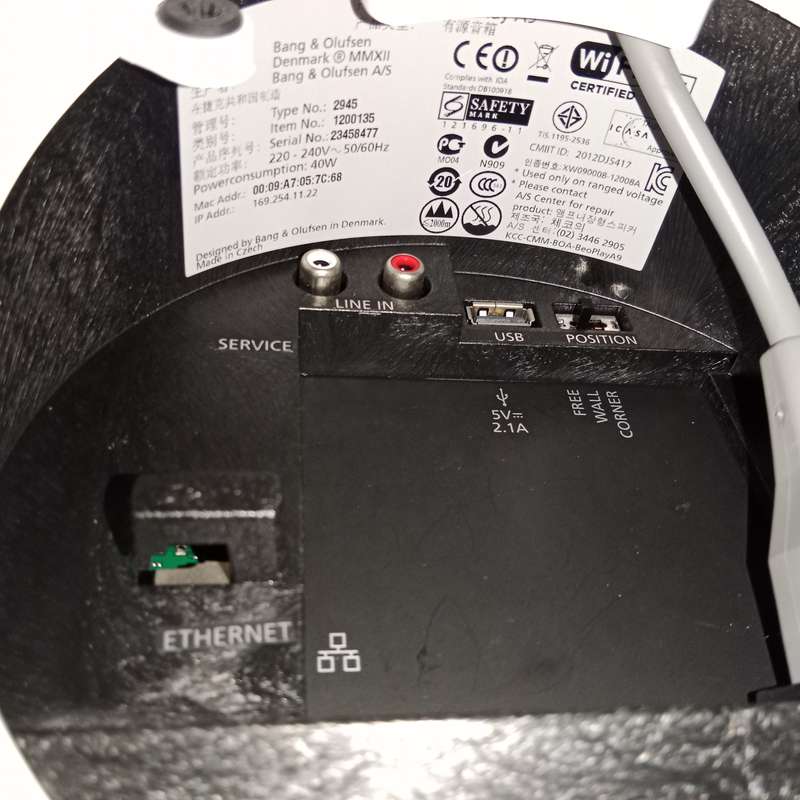 Bang & Olufsen BeoPlay A9 1st Gen like new. Rare 1st Gen