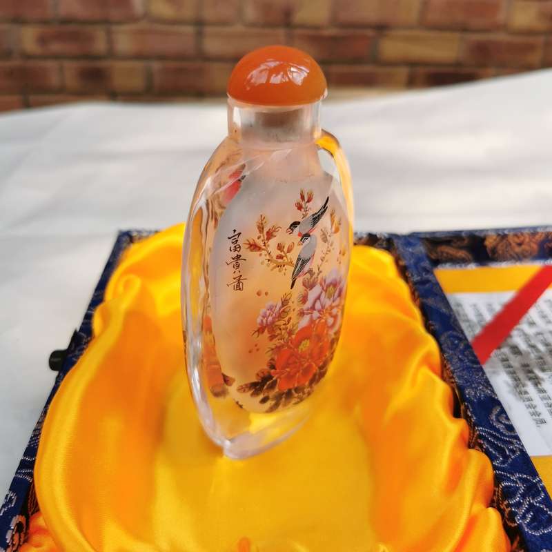 Chinese snuff bottle