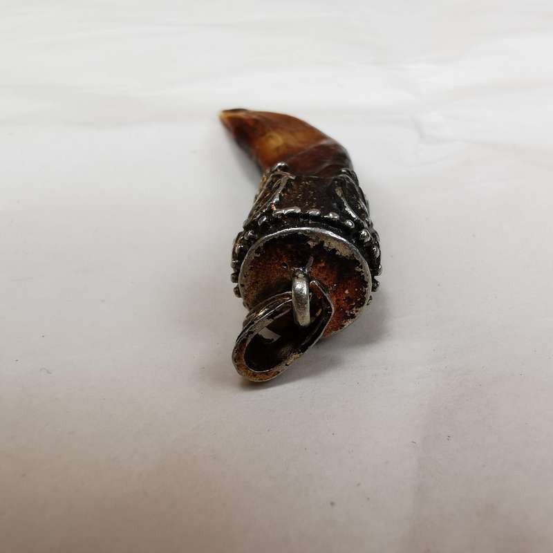 Rare vintage sterling silver claw pendant