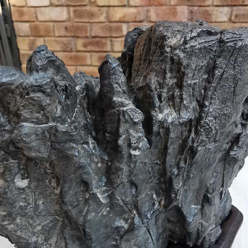 Antique Natural stone ornaments with a rosewood base(MINGUO)