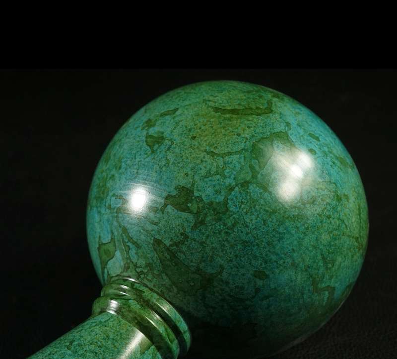 SOLID BRONZE ANTIQUE CHINESE VASE