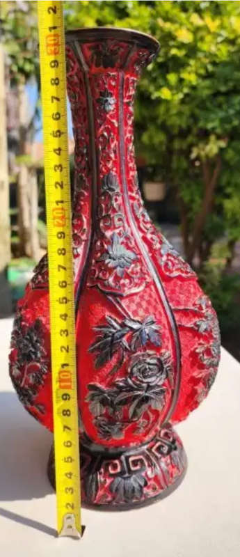 VINTAGE CHINESE BLACK AND RED CINNABAR CARVED LACQUER (TREE RESIN) BRASS VASE 31CM HIGH, WORTH R7000