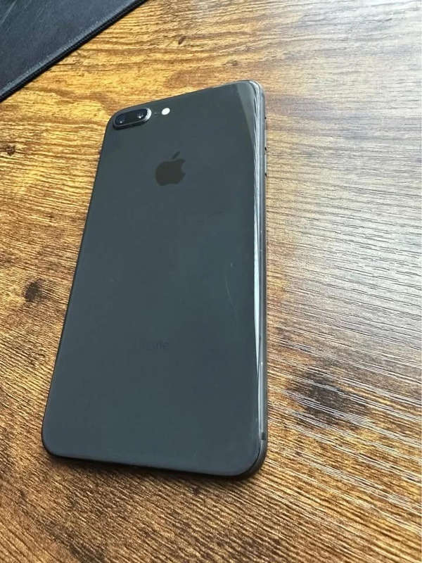 iPhone 8 Plus (64GB) Like NEW