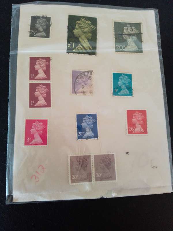 Great Britain QE11 stamps x 12