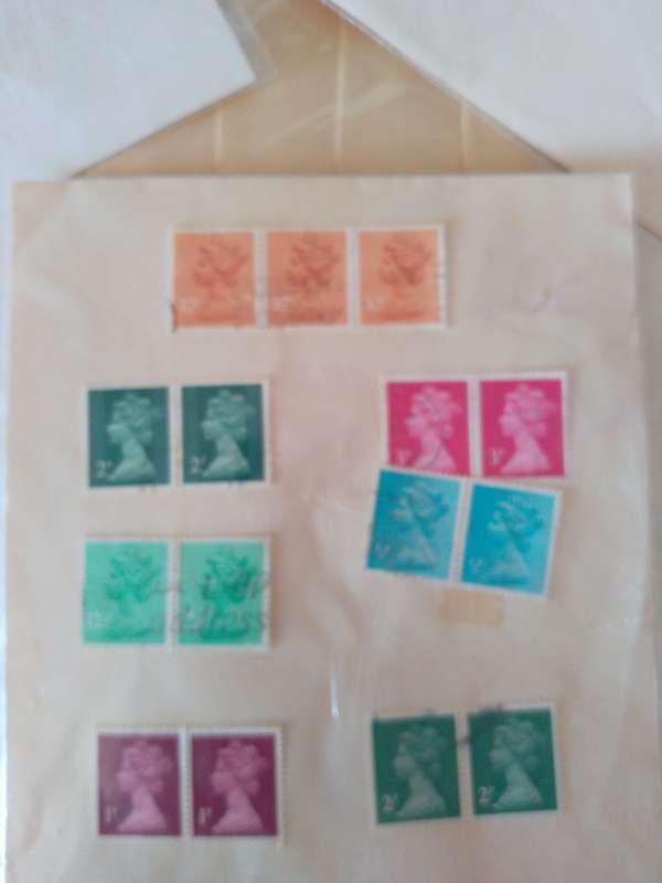 Great Britain stamps x 15 QE11