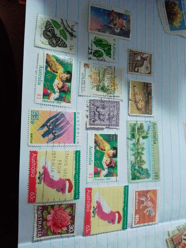 Australia mix of stamps x15